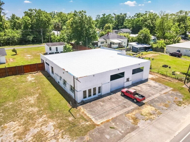 More Photos Of 16493 SE Main St, Blountstown Warehouse For Lease