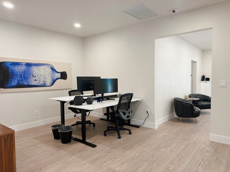 More Photos Of 212 Judah St, Roseville Loft Creative Space For Lease