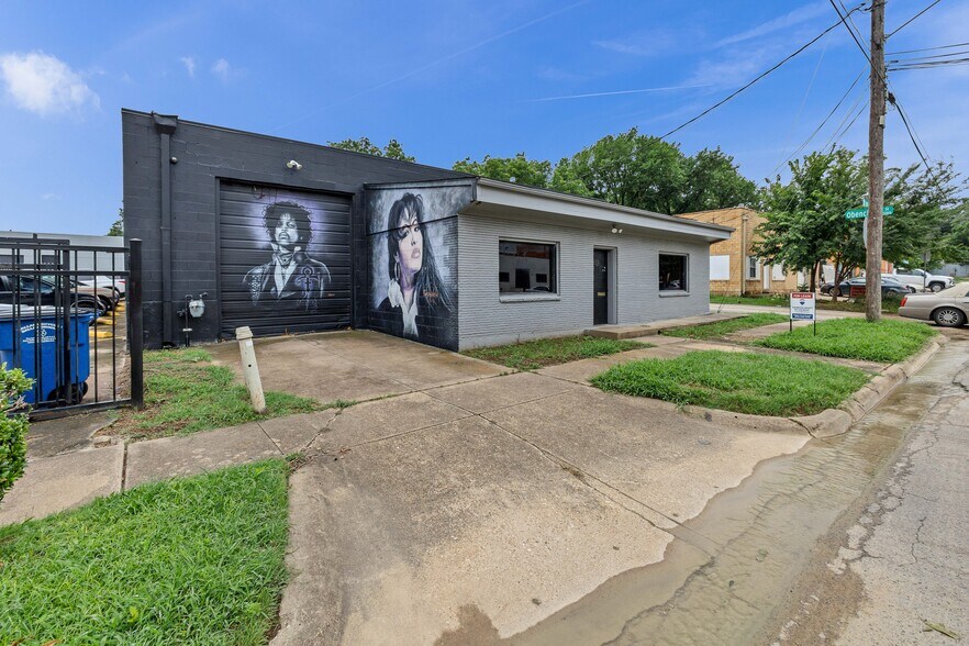 More Photos Of 914 W Commerce St, Dallas Showroom For Lease