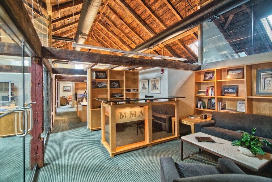 More Photos Of 3 Bow St, Lexington Coworking Space