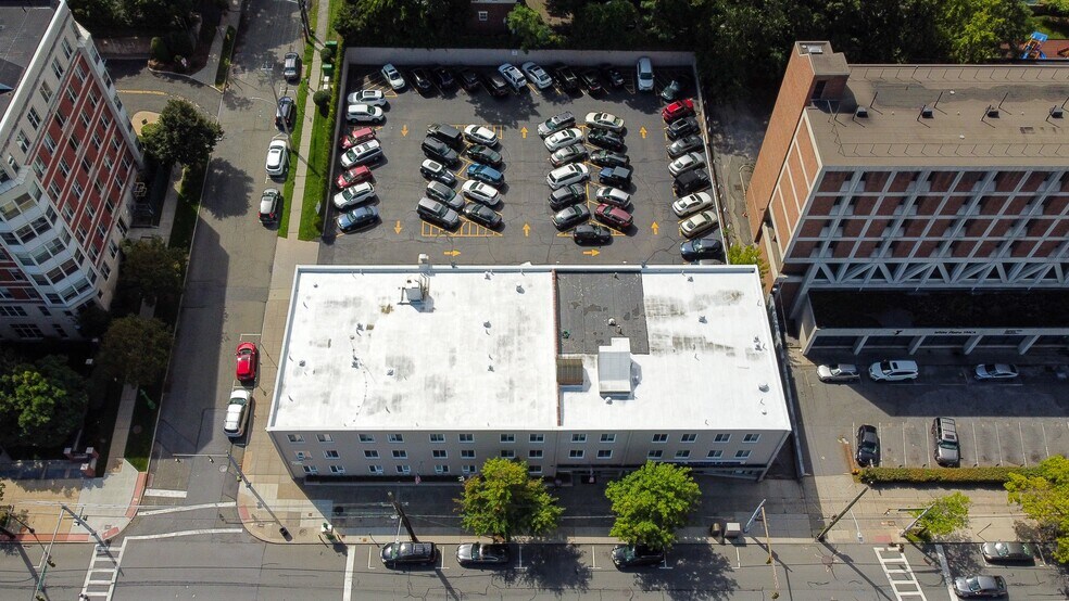 More Photos Of 280 Mamaroneck Ave, White Plains Freestanding For Lease