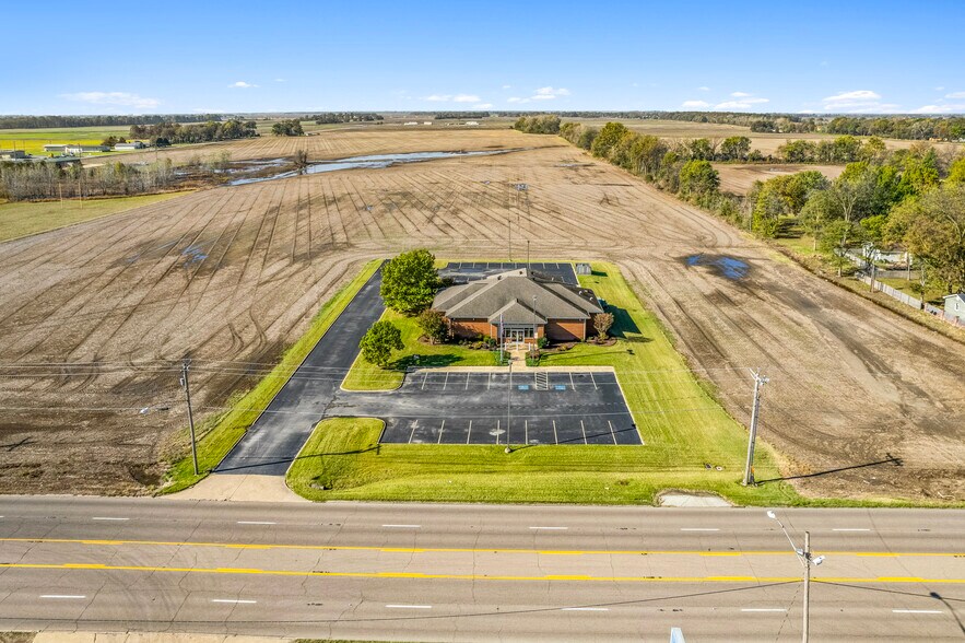 More Photos Of 1403 S Division St, Blytheville Office For Sale