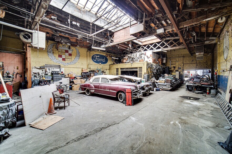 More Photos Of 2116 S California Ave, Chicago Auto Repair For Sale