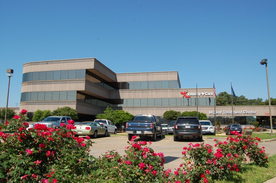 More Photos Of 9300 Mansfield Rd, Shreveport Medical For Sale