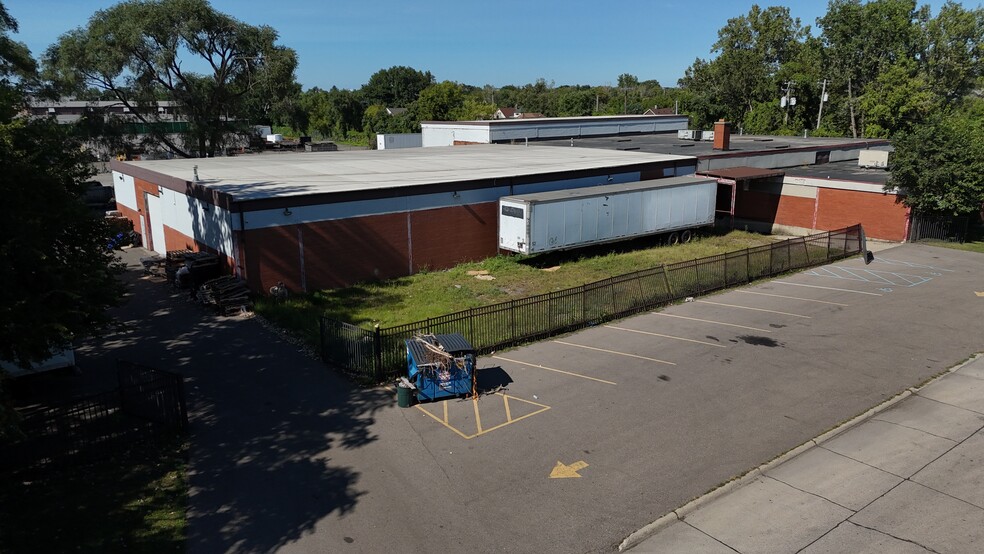 Primary Photo Of 9300 Saint Stephens St, Dearborn Light Manufacturing For Lease