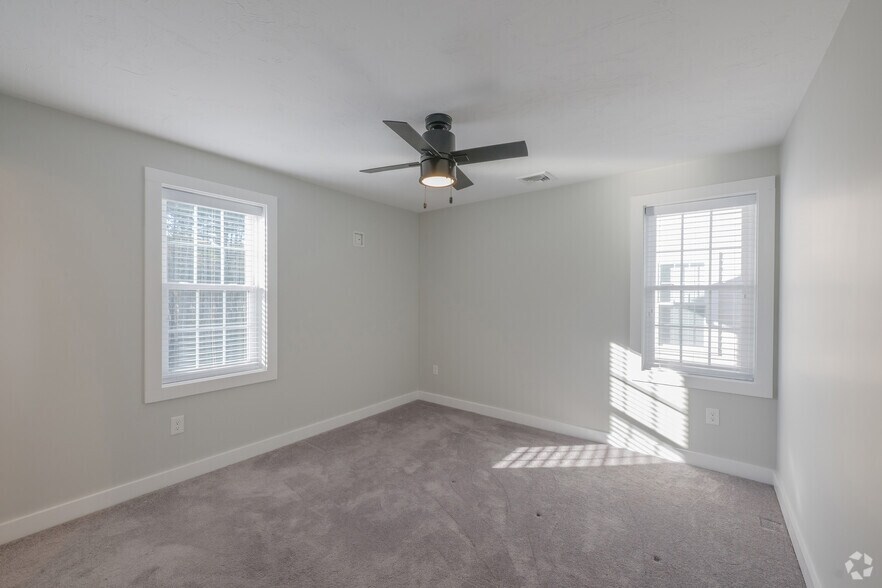 More Photos Of 5 Jakes Path, Middleboro Apartments For Sale