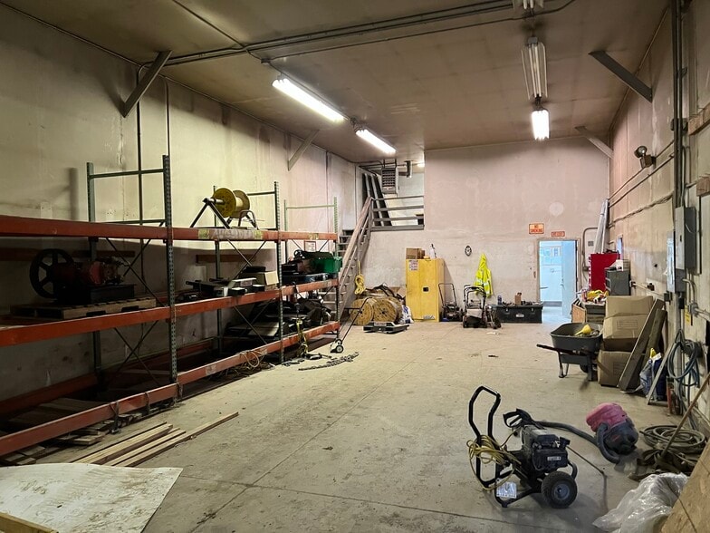 More Photos Of 1490 Truss Rd SW, New Philadelphia Warehouse For Sale