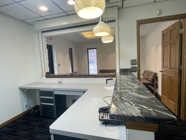 More Photos Of 5145 Washington St, Downers Grove Office For Lease