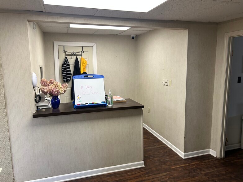 More Photos Of 64 Railroad Ave, Albany Warehouse For Sale