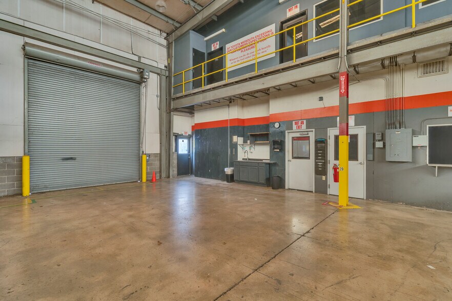 More Photos Of 2005 Riverside Dr, Chattanooga Industrial For Lease
