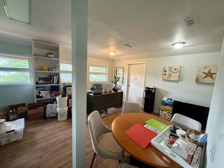 More Photos Of 1411 S 14th St, Fernandina Beach Office For Lease