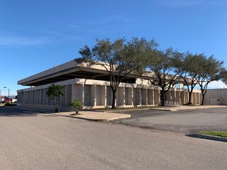 More Photos Of 422 E Avenue B, Robstown Medical For Lease