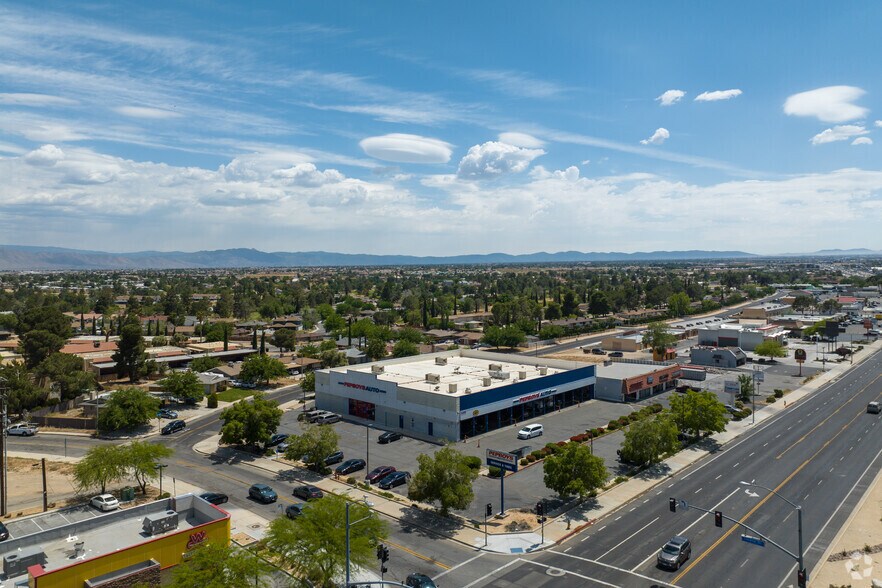 More Photos Of 14475 7th St, Victorville Auto Repair For Lease