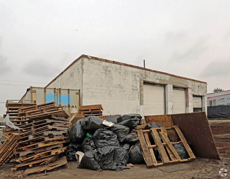 More Photos Of 51 Comstock Rd, Toronto Warehouse For Lease