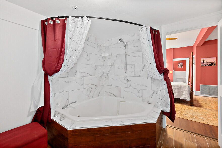 More Photos Of 444 S Beach St, Daytona Beach Hospitality For Sale