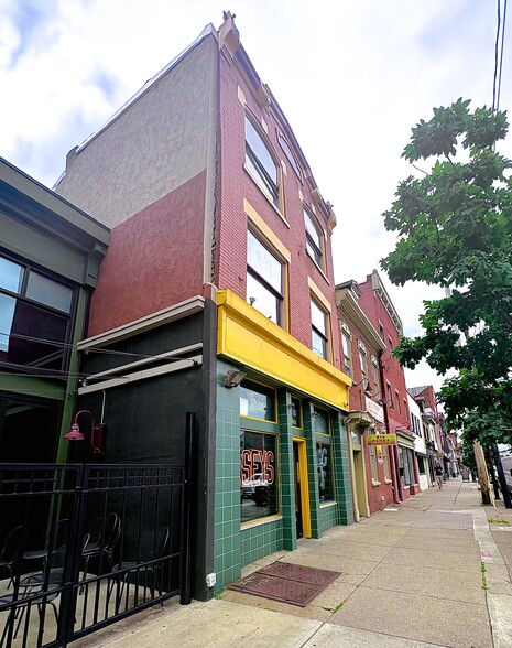 More Photos Of 1811 E Carson St, Pittsburgh Bar For Sale