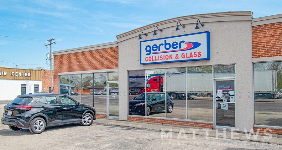 Primary Photo Of 2311 N Mannheim Rd, Melrose Park Auto Repair For Sale