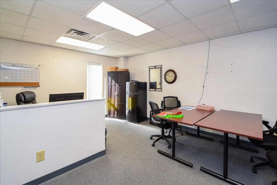 More Photos Of 103 Duncan Ln, Radford Distribution For Lease