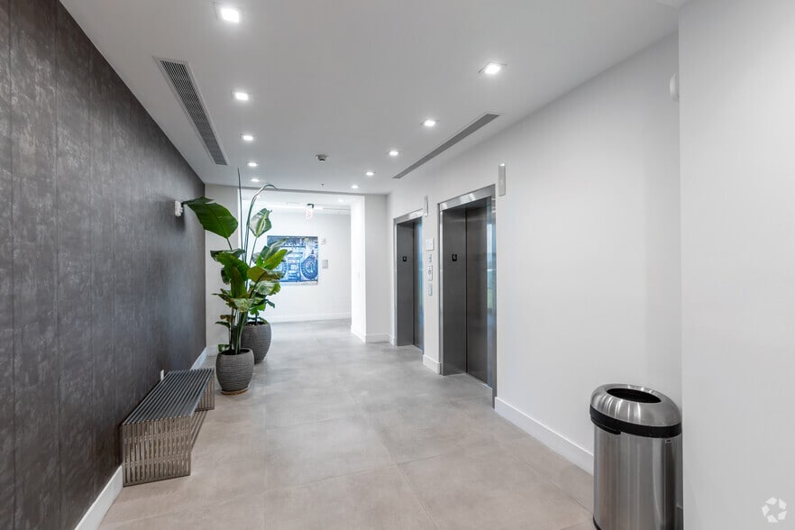 More Photos Of 800 SE 4th Ave, Hallandale Beach Office For Lease