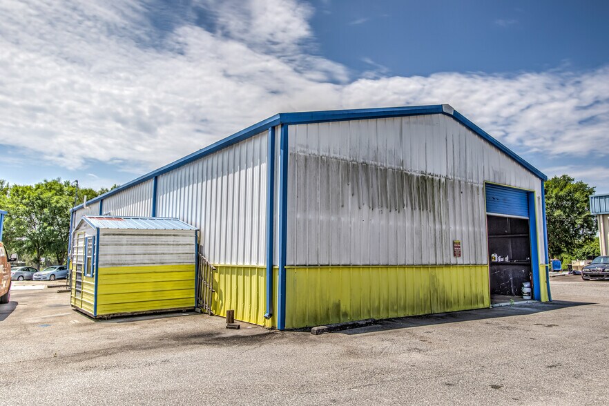 More Photos Of 3002 River Watch Ln, Augusta Flex For Sale