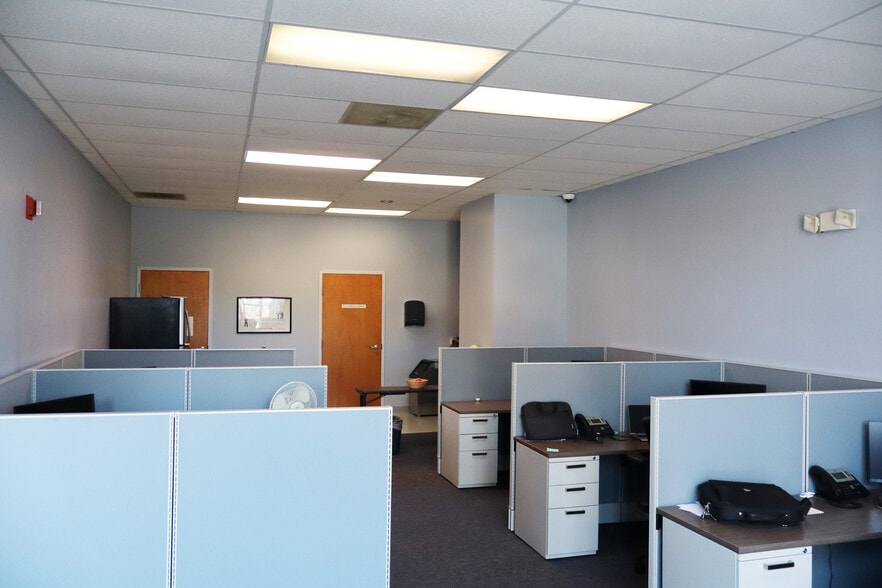 More Photos Of 726 N Cherry St, Winston-Salem Office For Lease