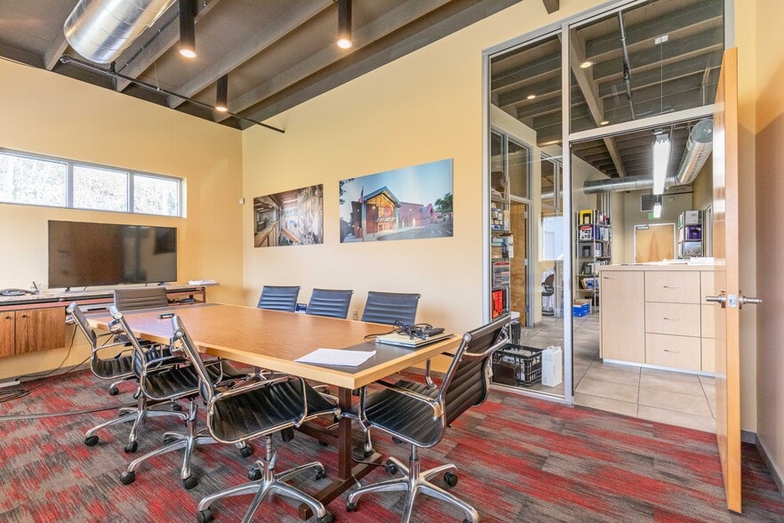 More Photos Of 205 23rd St, Sacramento Flex For Sale