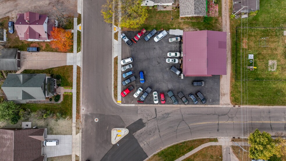 More Photos Of 1417 Martin Rd, Bloomer Auto Repair For Sale