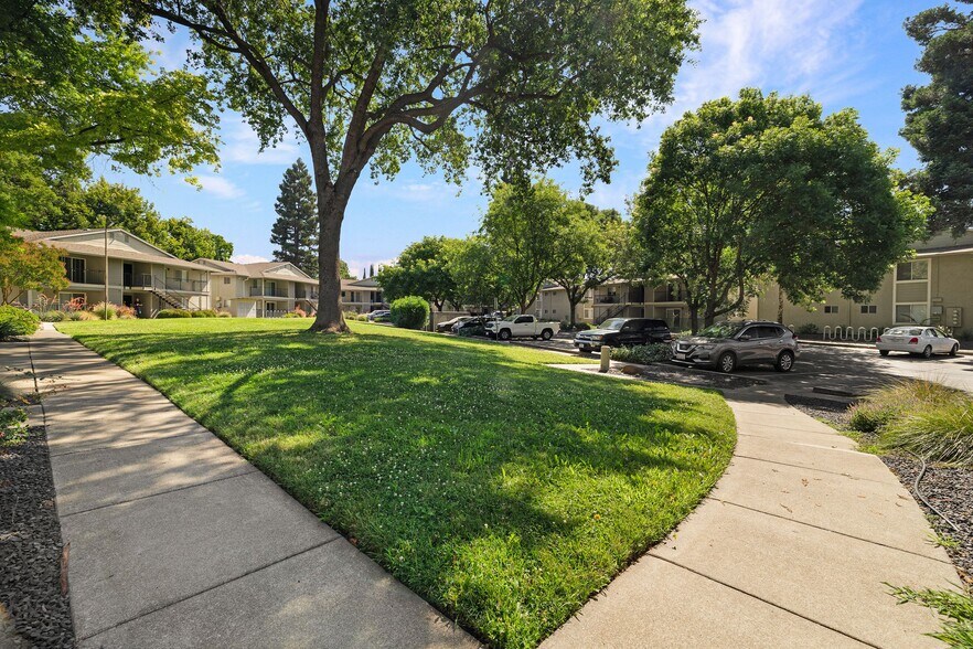 More Photos Of 721 W 11th St, Chico Apartments For Sale