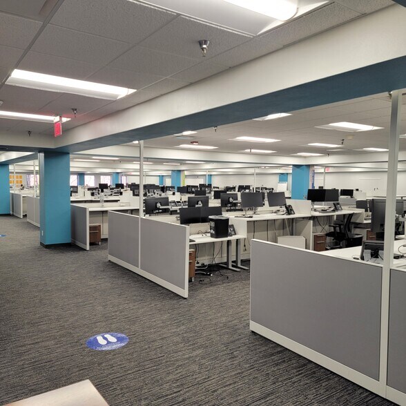 More Photos Of 500 Economy Ct, Freeport Office For Lease