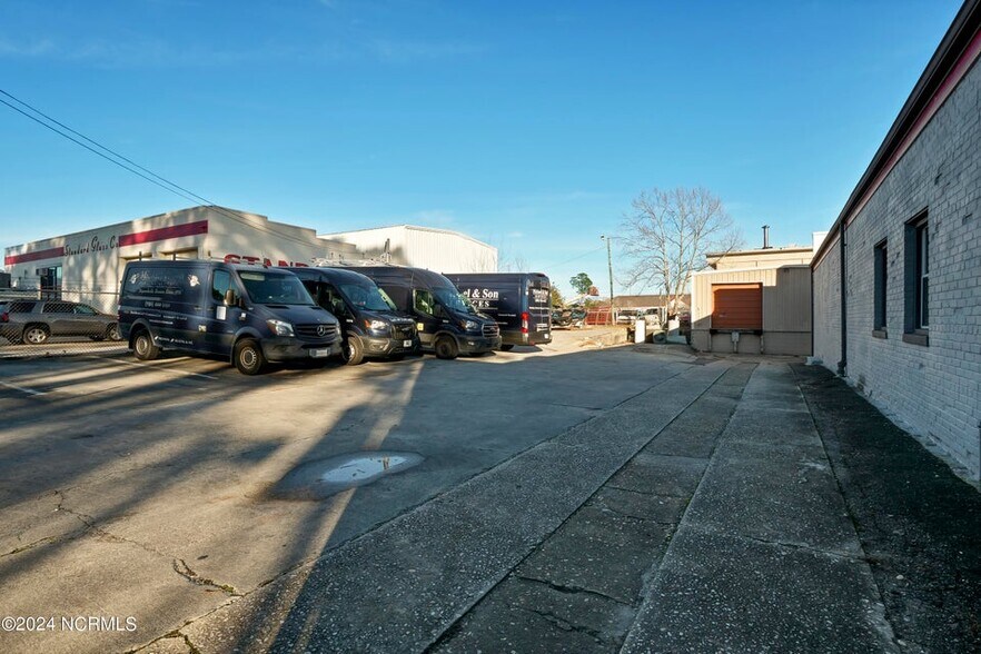 More Photos Of 813 S 16th St, Wilmington Office For Lease