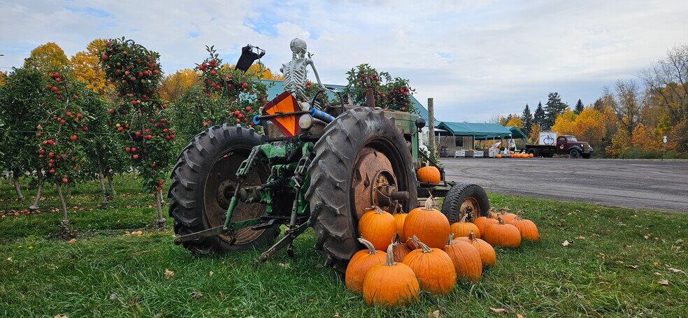 More Photos Of 5630 Norris Rd, North Rose General Retail For Sale