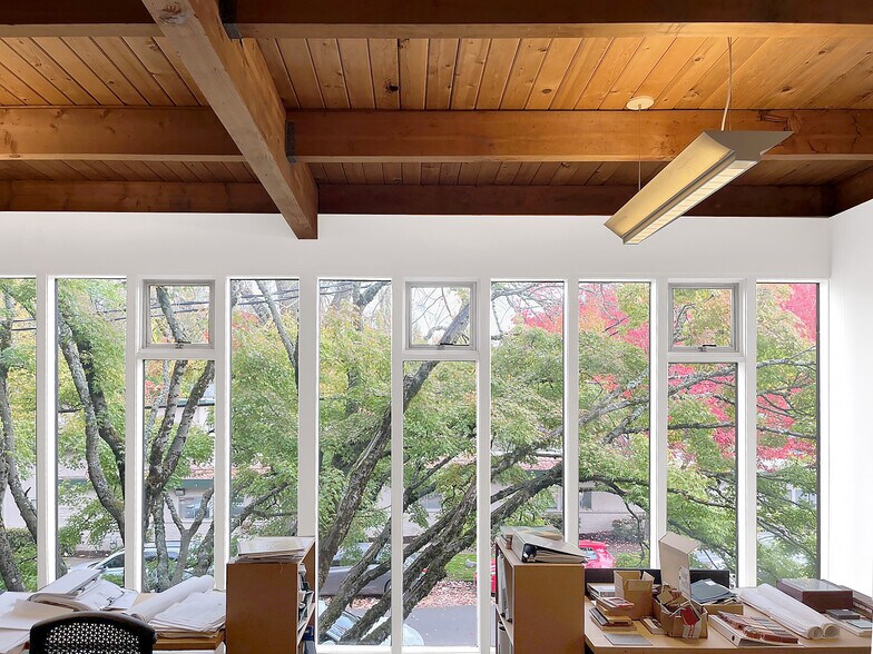 More Photos Of 200 NE 20th Ave, Portland Office For Sale