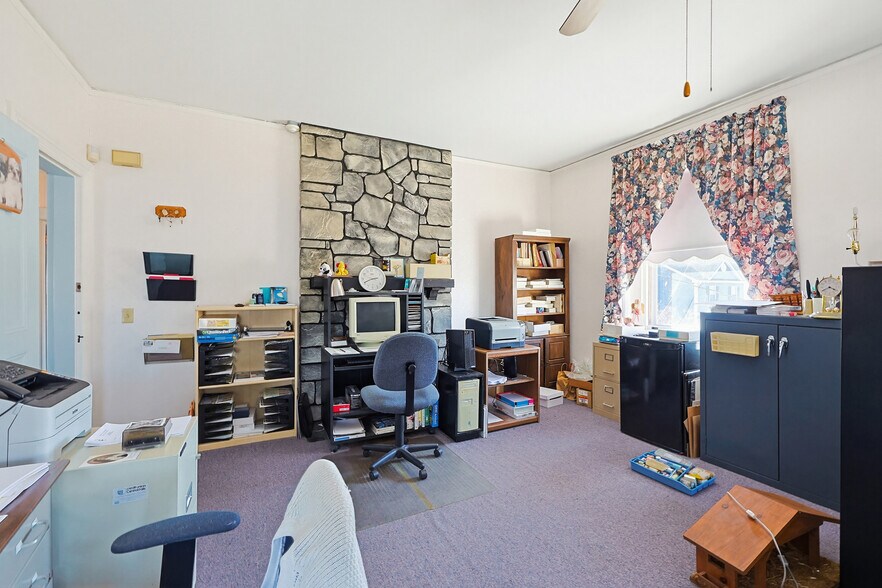 More Photos Of 1501 Lonsdale Ave, Lincoln General Retail For Sale