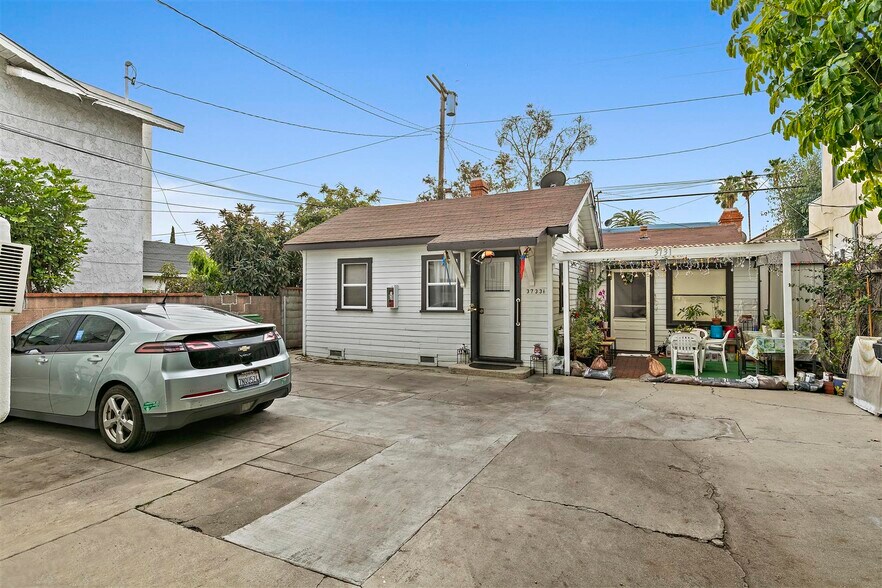 More Photos Of 3731 Glendon Ave, Los Angeles Apartments For Sale
