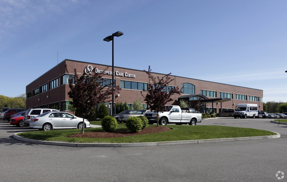 Primary Photo Of 15 Roche Brothers Way, North Easton Medical For Lease