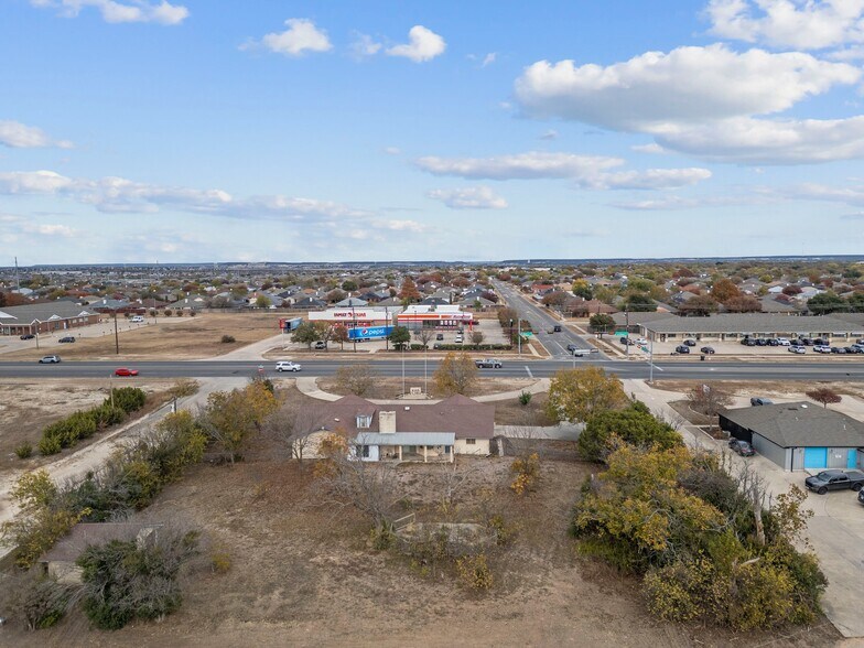 More Photos Of 2302 W Stan Schlueter Loop, Killeen Office For Sale