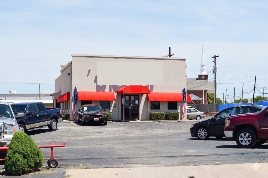 Primary Photo Of 5959 E Belknap St, Haltom City Auto Dealership For Lease