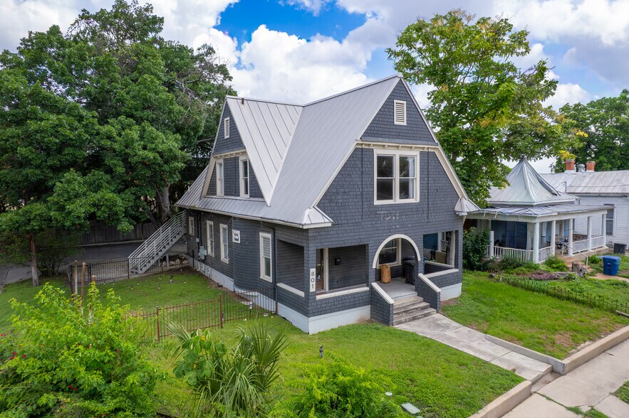 More Photos Of 801 E Quincy St, San Antonio Office Residential For Lease