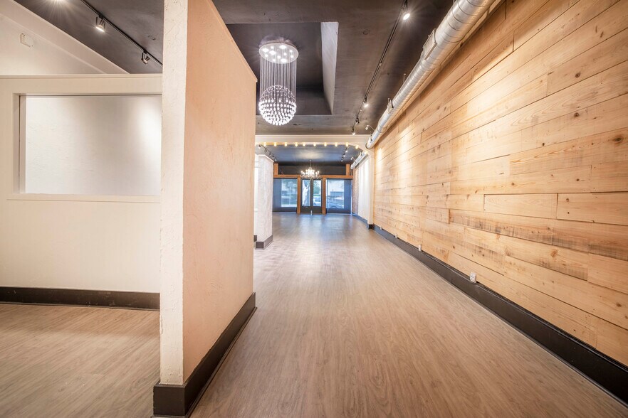 More Photos Of 511-513 Dr Martin Luther King Jr St N, Saint Petersburg Storefront Retail Office For Lease