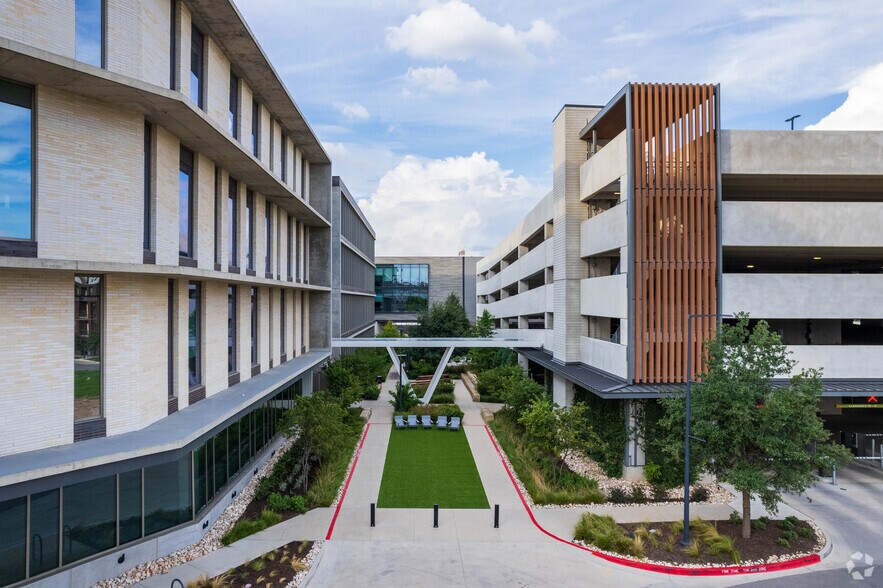 More Photos Of 4301 Bull Creek Rd, Austin Office For Lease