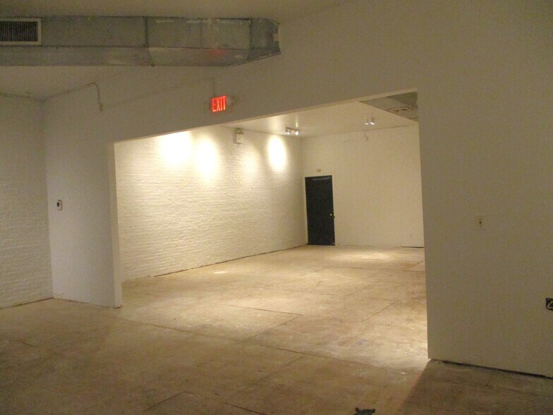 More Photos Of 900 Fulton St, Brooklyn Storefront For Lease