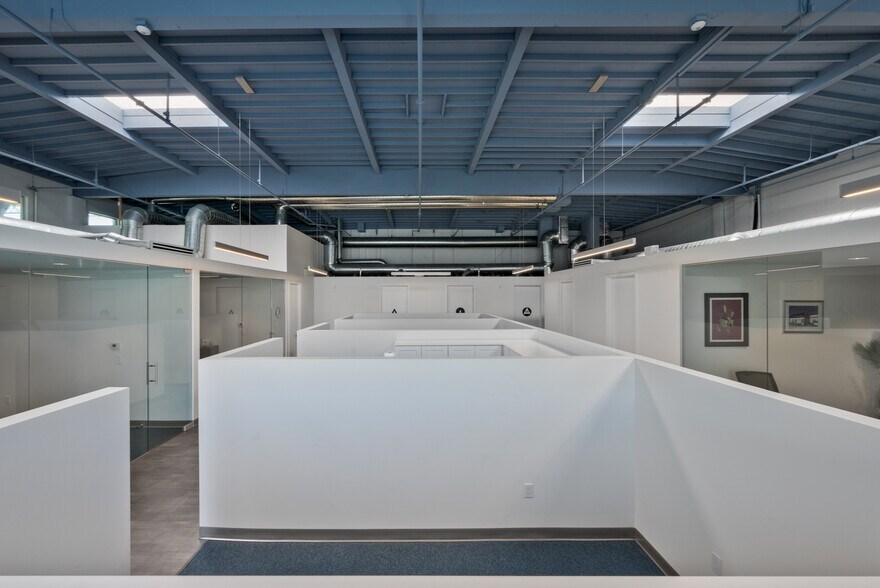 More Photos Of 1762 14th St, Santa Monica Office For Sale