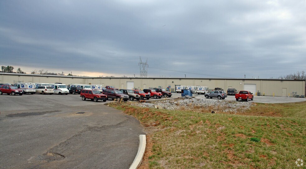 More Photos Of 501 Adesa Blvd, Lenoir City Office For Lease