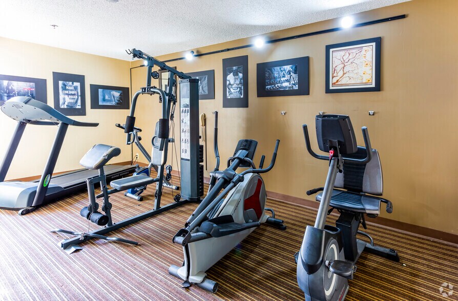 More Photos Of 441 Rio Concho Dr, San Angelo Hotel For Sale