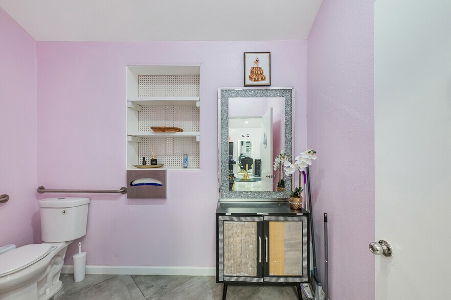 More Photos Of 451 Iowa Ave, Riverside Convenience Store For Sale