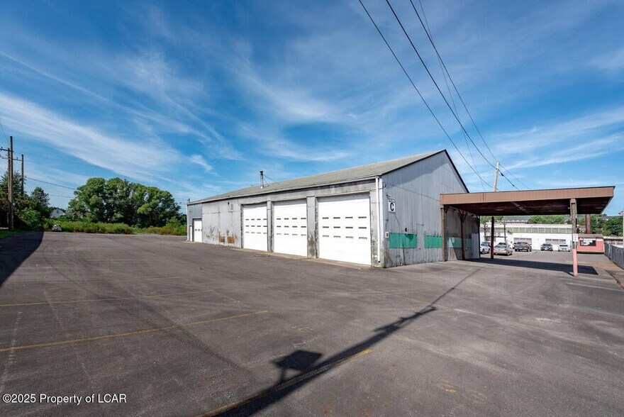 More Photos Of 232 Division St, Kingston Warehouse For Lease