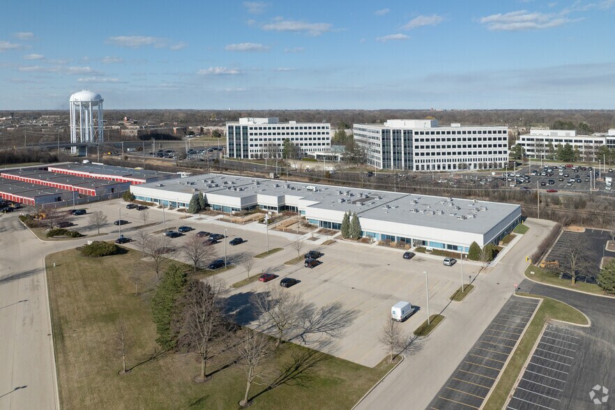 More Photos Of 111 Deer Lake Rd, Deerfield Office For Lease