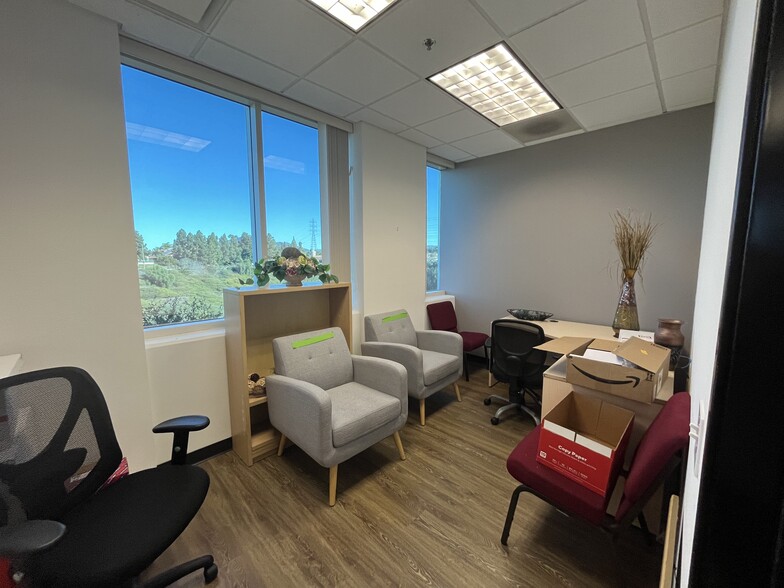 More Photos Of 1061 Tierra Del Rey, Chula Vista Medical For Sale