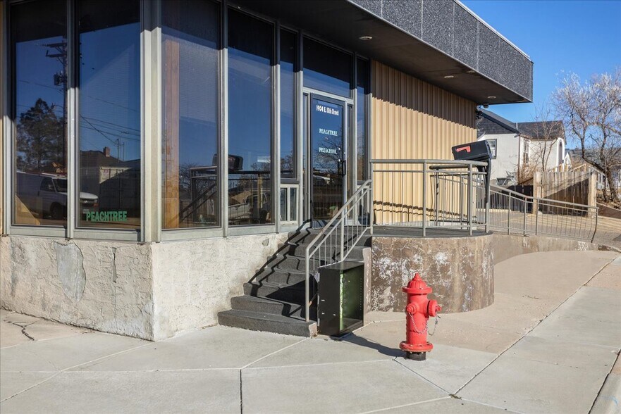 More Photos Of 1904 E 15th St, Cheyenne Office For Sale