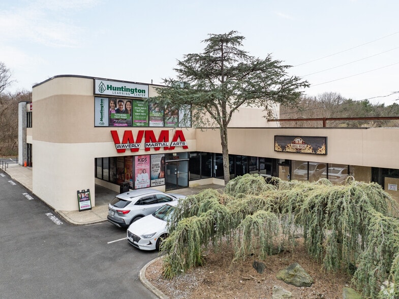 More Photos Of 620 Waverly Ave, Patchogue Storefront Retail Office For Lease